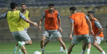 حضور کمال کامیابی نیا و مهدی عبدی در بخشی از تمرینات گروهی چهارشنبه پرسپولیس