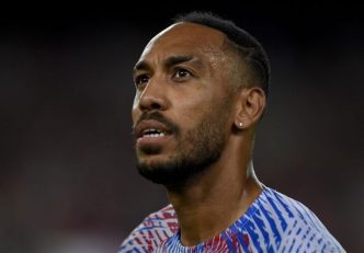 اوبامیانگ ؛ سرقت مسلحانه از منزل اوبامیانگ ستاره بارسلونا