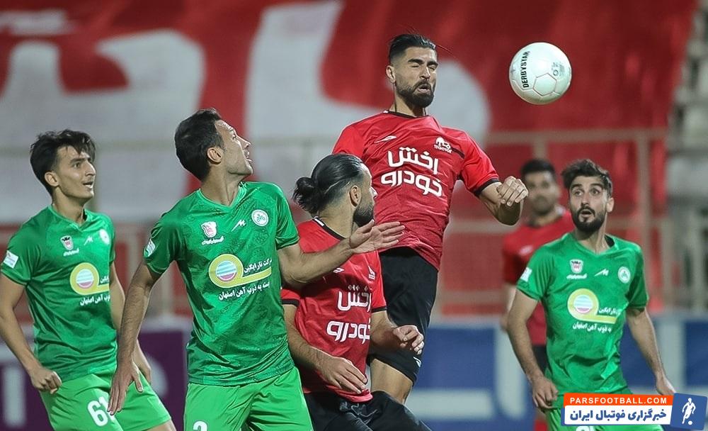 خوشحالی رضا اسدی پس از گلزنی به ذوب آهن