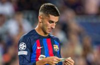 ارسال نقشه تاکتیکی ژاوی برای فران تورس با یک کاغذ در دیدار بارسلونا و ویکتوریا پلژن