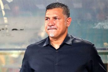 تصویری از علی دایی به عنوان شاگرد اول مدرسه