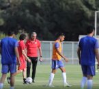 اولین تمرین تیم ملی ایران زیر نظر کارلوس کی روش ؛ از برخورد گرم سرمربی پرتغالی با بازیکنان تا استقبال پرشور خبرنگاران