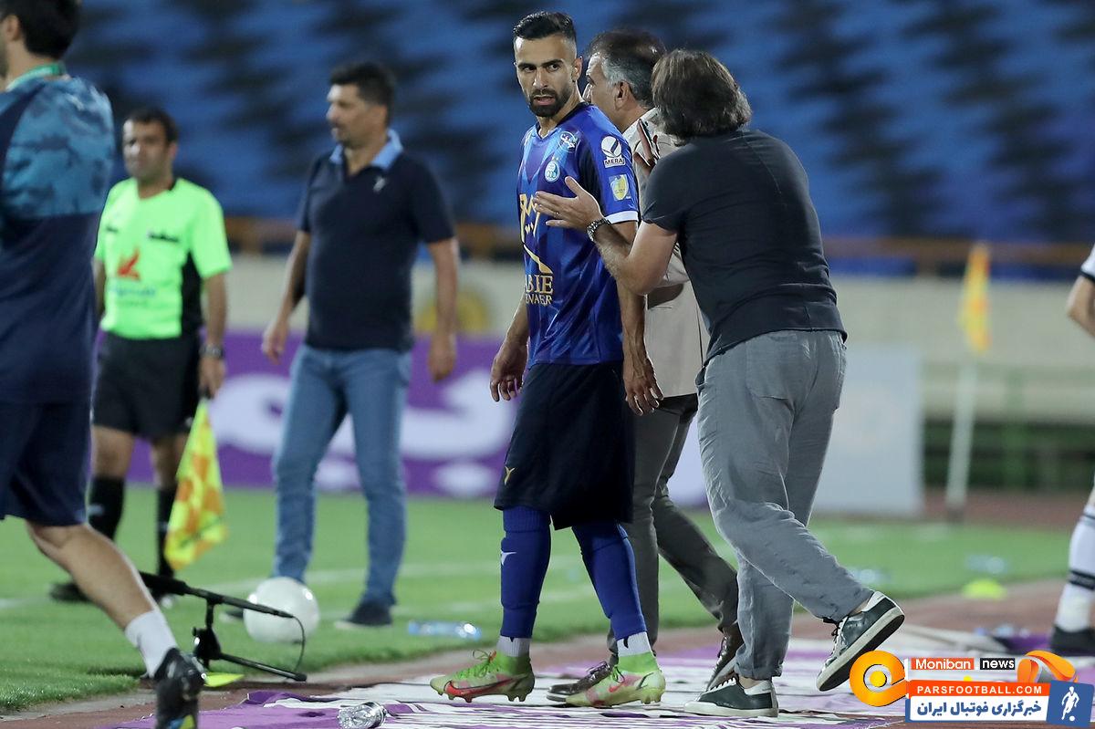 مصدومیت آرمان رمضانی مهاجم پیشین پرسپولیس عامل نزدیک شدن ارسلان مطهری به ترکیب استقلال