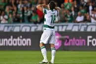 کریم انصاری فرد اولین بازیکنی است که موفق به گلزنی به منچستریونایتد شد