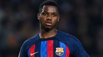 بارسلونا ؛ اصرار بارسلونا به فاتی برای جدایی