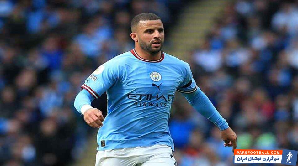 منچسترسیتی ؛ تصویری از کایل واکر و فرزندانش در جشن قهرمانی منچسترسیتی