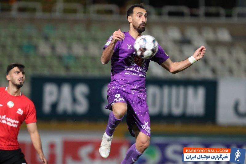 امین قاسمی نژاد مهاجم هوادار به دنبال گلزنی برابر استقلال