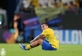 اوتاویو ؛ برخورد گرم اوتاویو ستاره النصر با بازیکنان پرسپولیس در پایان بازی