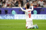 قایدی ؛ سجده شکر مهدی قایدی پس از گلزنی برابر فلسطین در جام ملت های آسیا