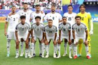 عراق ؛ چهره ناراحت بازیکنان عراق در حال عبور از میکسدزون ورزشگاه