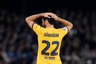 بارسلونا ؛ اخراج هواداران بارسلونا از ورزشگاه ناپولی به خاطر استفاده از مواد محترقه