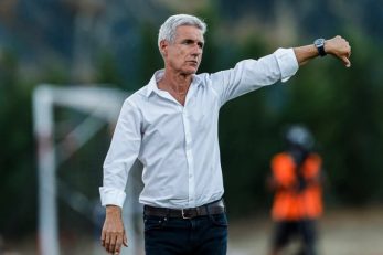 النصر ؛ لوئیز کاسترو سررمبی النصر : با ذهنیت برنده وارد مسابقه فردا برابر العین شویم