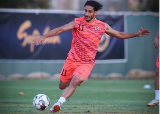 جواد آقایی پور با درخواست امیر قلعه نویی موهای خود را کوتاه کرد