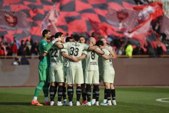 کلیپ پرتاب سنگ هواداران پرسپولیس به سوی علیرضا بیرانوند ستاره تراکتور