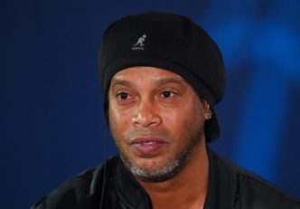 رونالدینیو، ستاره پیشین فوتبال برزیل : مایه افسوس است که با زیدان هم بازی نشدم