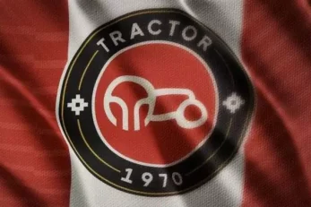 تبریک شاعرانه باشگاه گل گهر به تراکتور برای قهرمانی در لیگ برتر