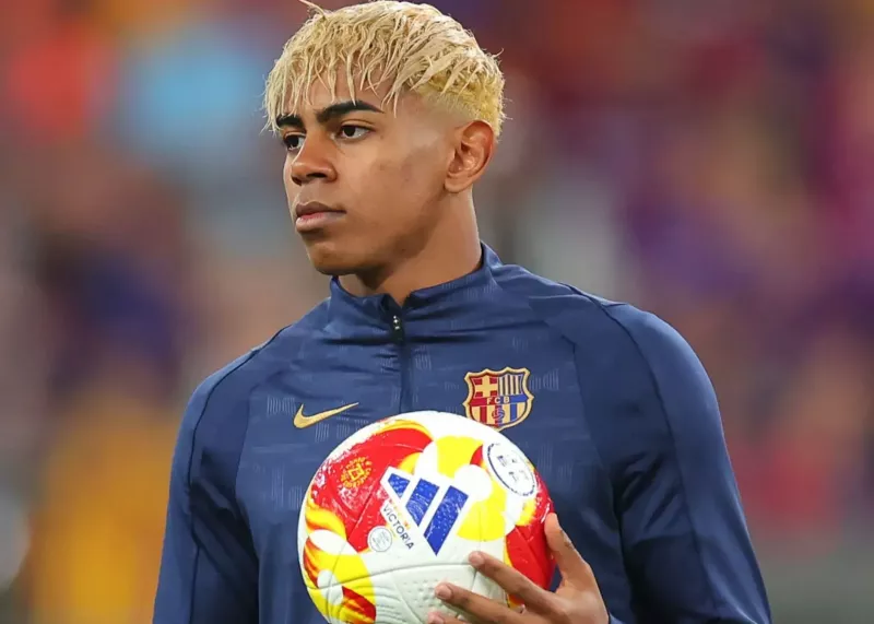 کاناوارو :اگر بارسلونا برنده می‌شد و لیگ قهرمانان را هم می‌برد،توپ طلا به یامال می‌رسید