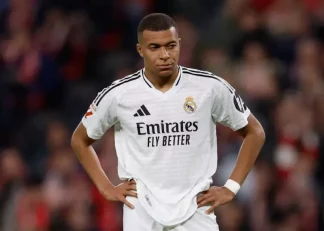 کیلیان امباپه ستاره رئال مادرید در بیمارستان بستری شد