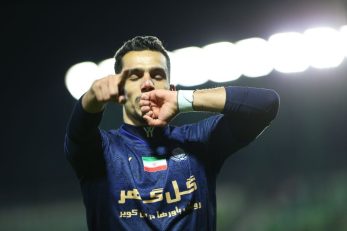 مسعود زائر کاظمینی ستاره گل گهر با عقد قراردادی راهی تراکتور شد