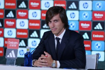 تصویری از مراسم معارفه آلوارو کارراس به عنوان ستاره جدید رئال مادرید