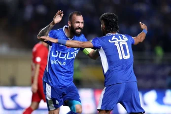 روزبه چشمی کاپیتان استقلال دیدار مقابل تراکتور را از دست داد