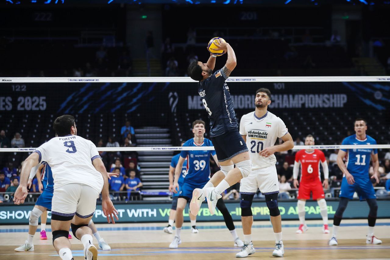 رویای مدال جهانی در سایه اشتباهات و حاشیهها بر باد رفت/ دستاورد قاقلهبلند والیبال در فیلیپین؛ تقریبا هیچ رویای مدال جهانی در سایه اشتباهات و حاشیهها بر باد رفت/ دستاورد قاقلهبلند والیبال در فیلیپین؛ تقریبا هیچ