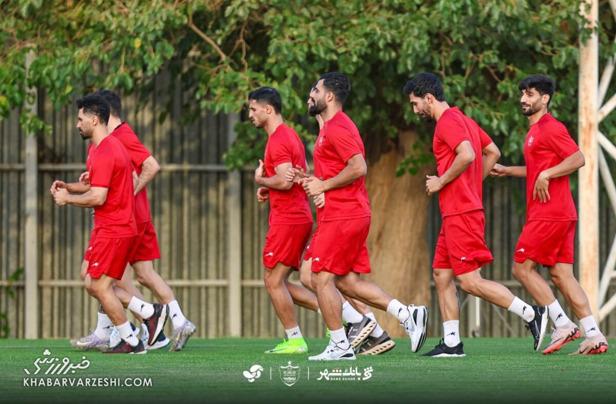 404178 بازگشت ستاره ملیپوش به پرسپولیس/ خط هافبک سرخها قرص شد +عکس