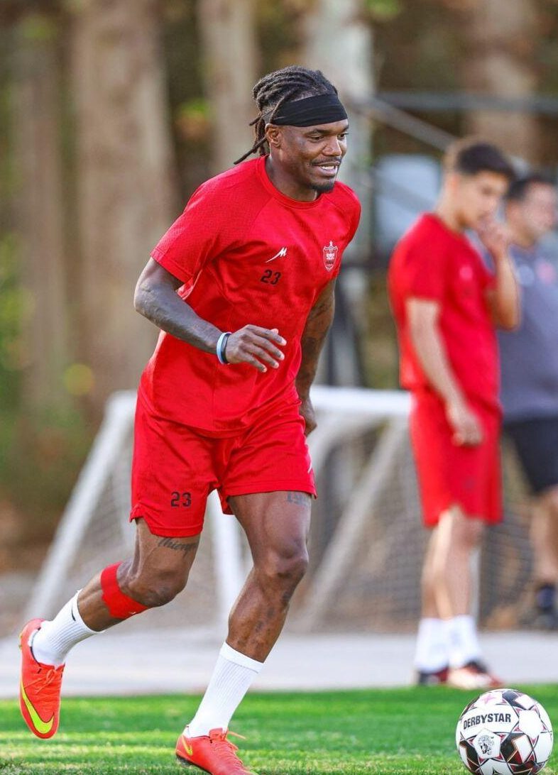 حضور شکاری و بیفوما در تمرین سرخپوشان پس از رهایی از بند مصدومیت