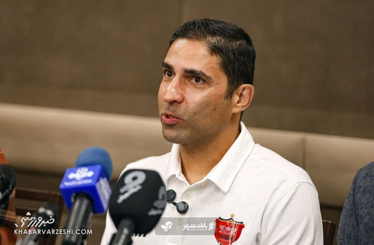 405334 هاشمیان: رگیلون پیشنهاد پرسپولیس را رد کرد/ ۲ بازیکن به خاطر رعایت سقف بودجه نیامدند