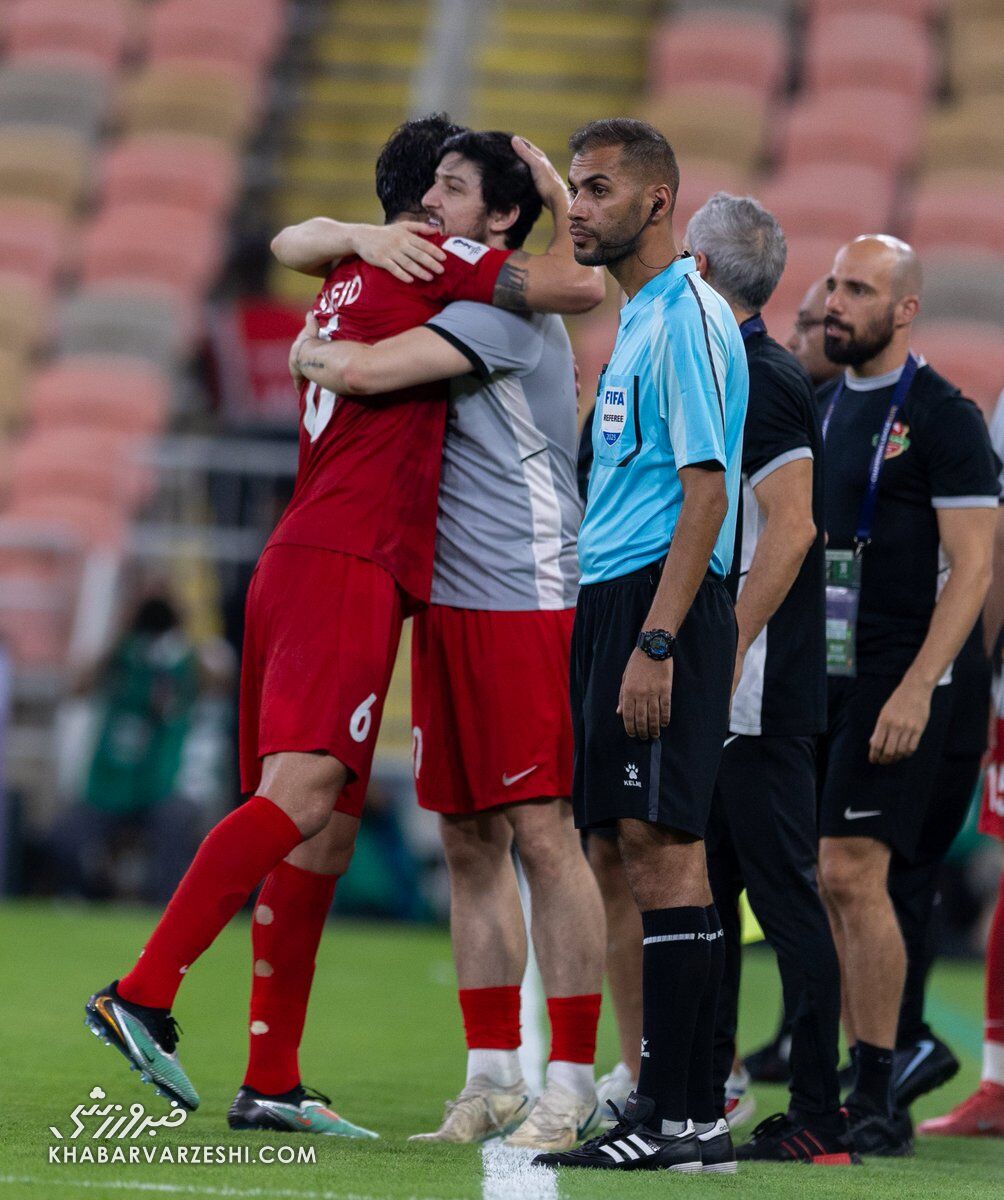 406026 آغوش باز یک ایرانی برای سعید عزتاللهی بعد از گلزنی/ شادی گل لژیونر ملیپوش در نخبگان تقسیم شد +عکس