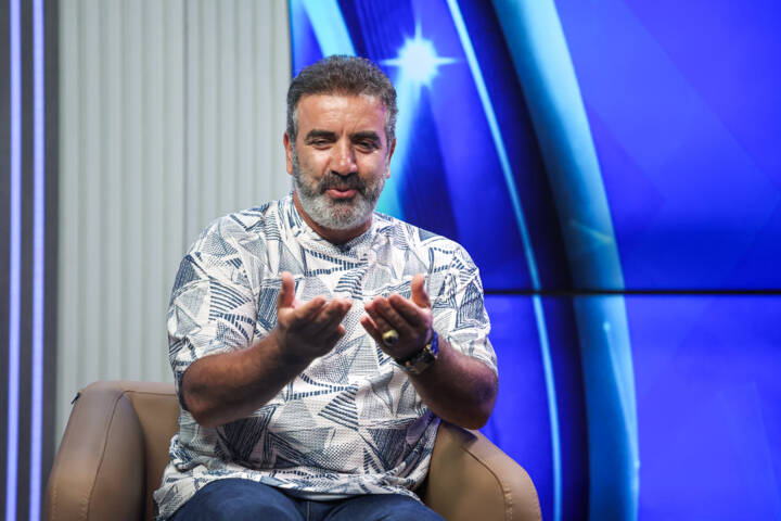 رهبری‌فرد:پرسپولیس را اینقدر ذلیل ندیده بودم/ تیم ۲ هزار میلیاردی باید علی‌اصغری بازی کند؟