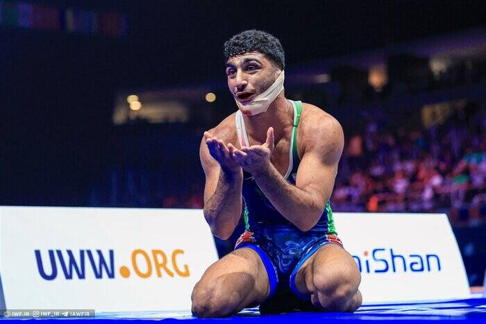 4503742 برای دانیال، شیرِ زخمی، فداکار و بیریا؛ آقای دبیر، لطفاً ۳ میلیارد