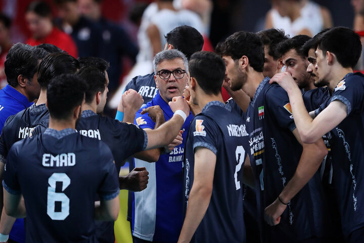 5659183-1 مومنیمقدم: پیاتزا خوش شانس بود که والیبال ایران را انتخاب کرده است