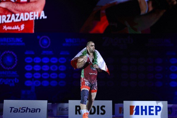 5687734-1 رکوردهای منحصر به فرد کشتی ایران؛ ربودن «طلا» از چنگ مدعیان جهان