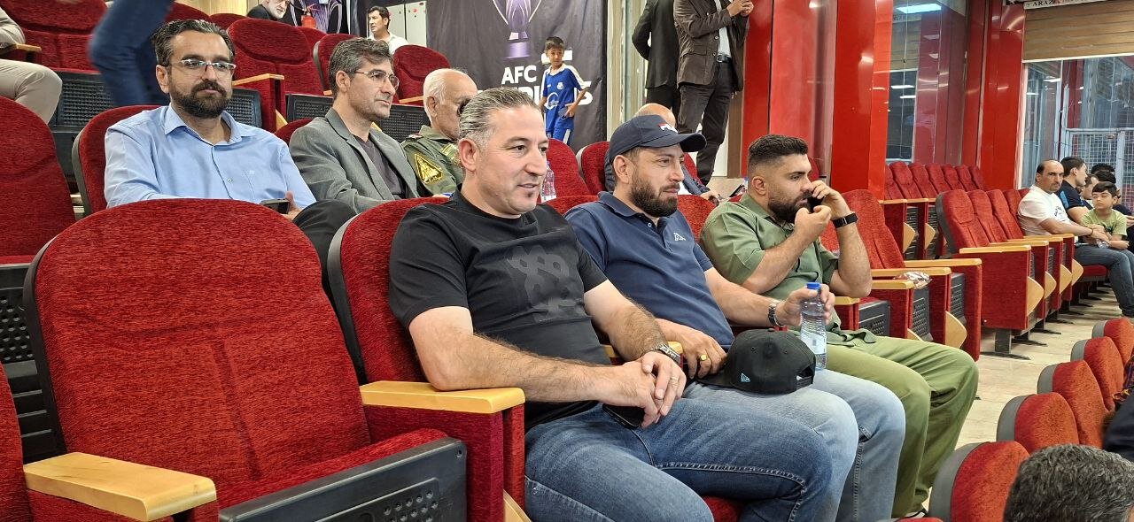 5689164 اشتباه دوباره مدافع ملی پوش استقلال مقابل چشم مربی تیم ملی