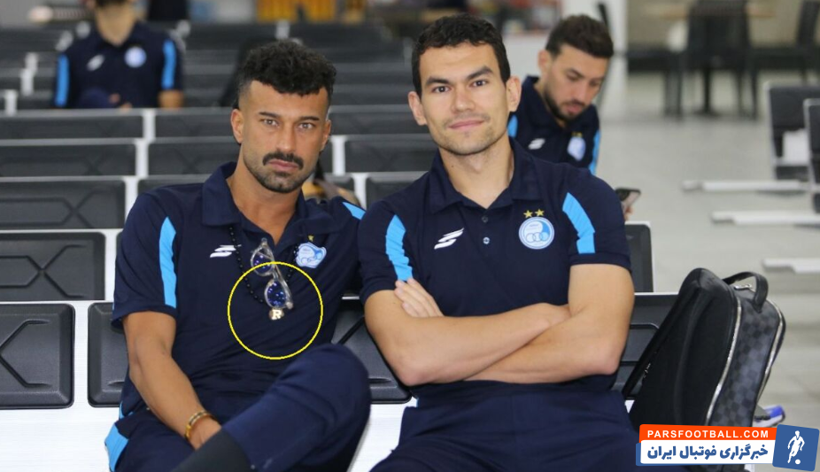 رامین رضاییان ستاره استقلال با گردنبند خود سوژه شد