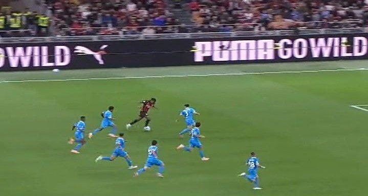 img_20250929_020148_592 عکس از ضدحمله میلان به ناپولی با لیائو