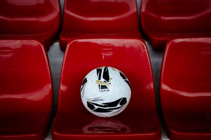 img_20250929_135327_764 رونمایی از توپ بازی رئال مادرید و بارسلونا