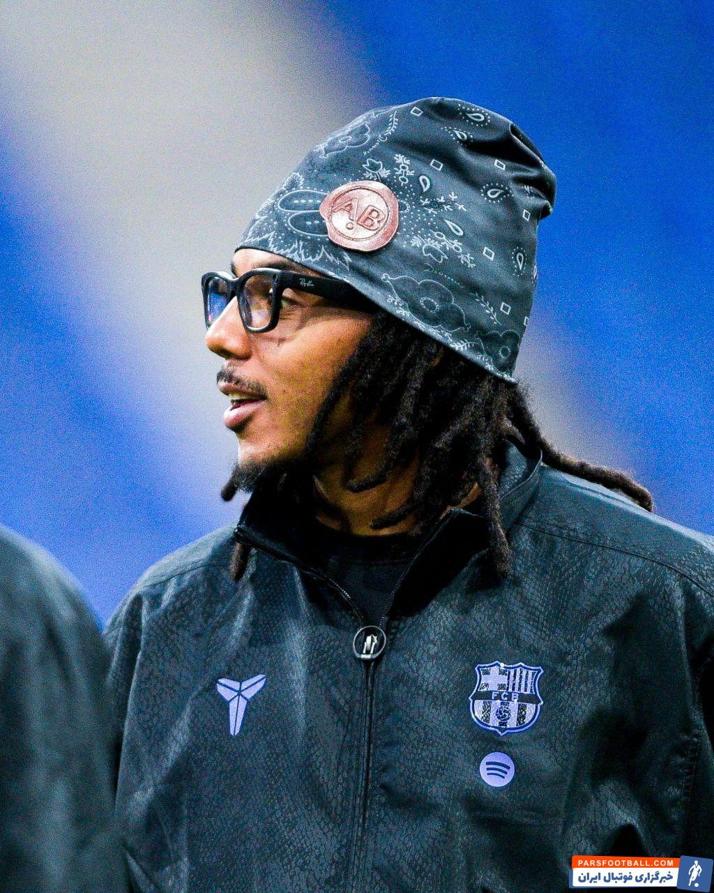 تیپ و استایل متفاوت ژول کونده ستاره بارسلونا در تمرین