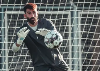 علیرضا بیرانوند : منتظر درخشش‌ تون در بازی‌ های بعدی هستیم آینده‌ های ایران