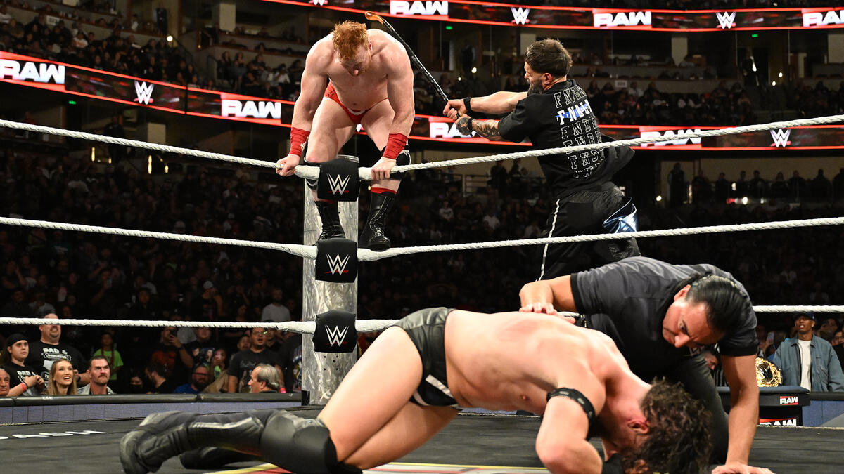 071_raw_10272025mm_28569 کشتی کج