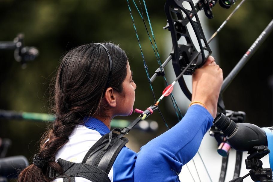 14040709092725935341960010 تیراندازی با کمان ,