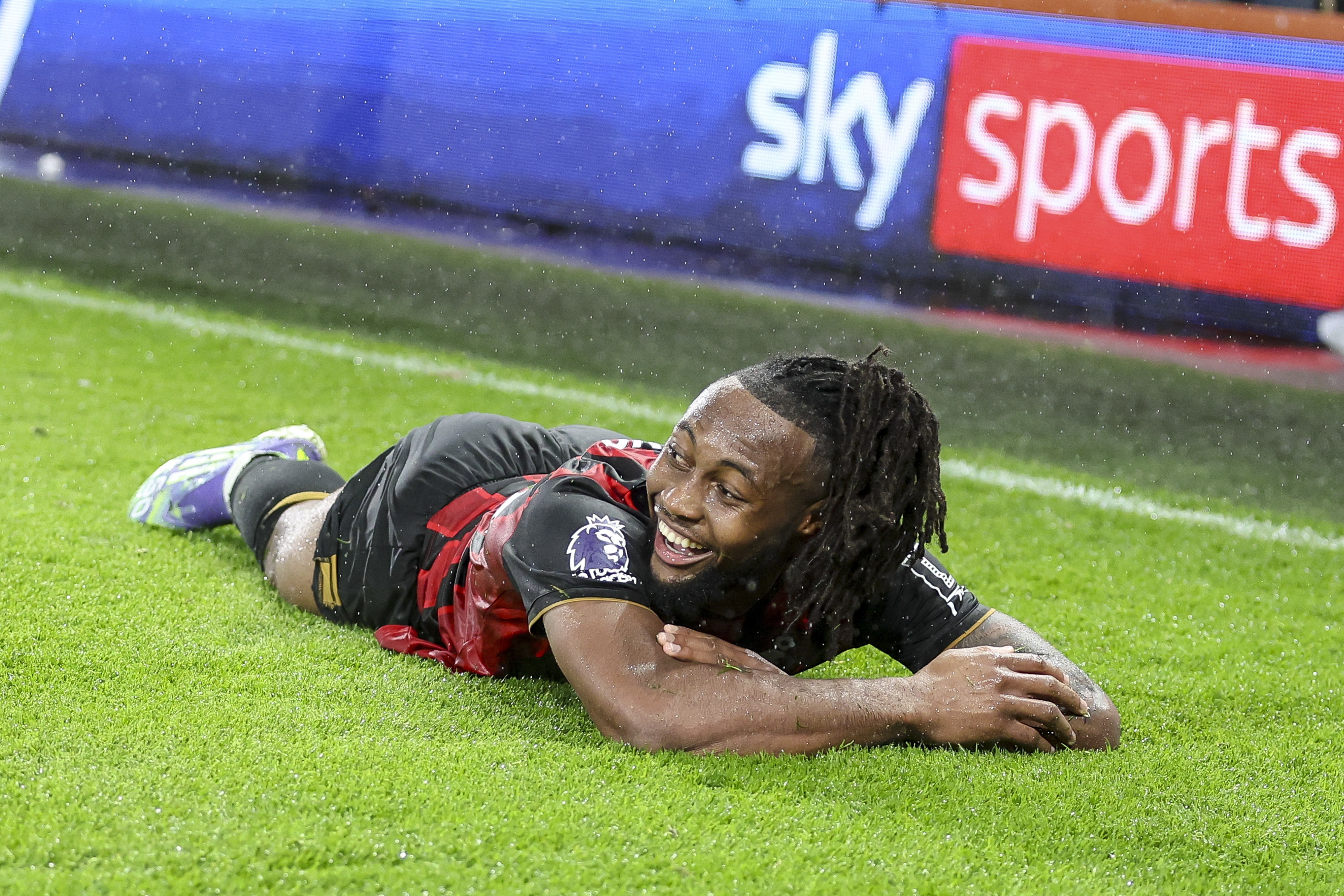 14040726113357268343873710 لیگ برتر فوتبال انگلیس , تیم فوتبال بورنموث انگلیس ,