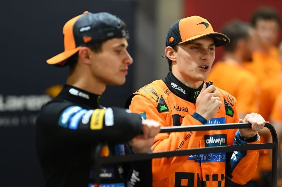 14040804095000502344697810 اتومبیلرانی فرمول یک ,