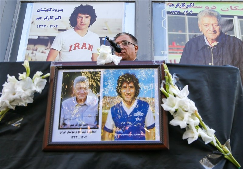 1404080712414588034509114 فوتبال , استقلال ,