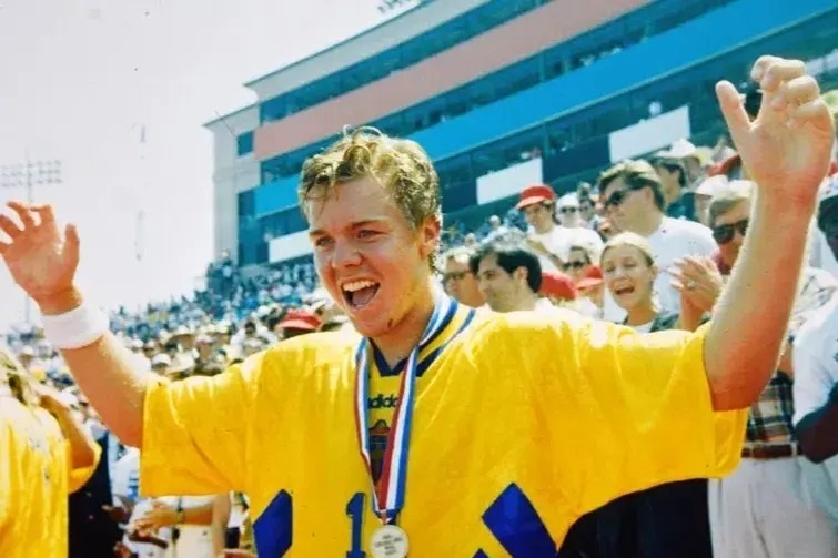 فروش لوازم خانگی توسط کاندیدای توپ طلا