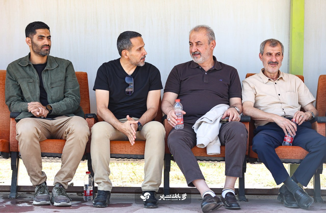 حضور درویش، مایلی‌کهن و کاویانپور در کنار قرمزها