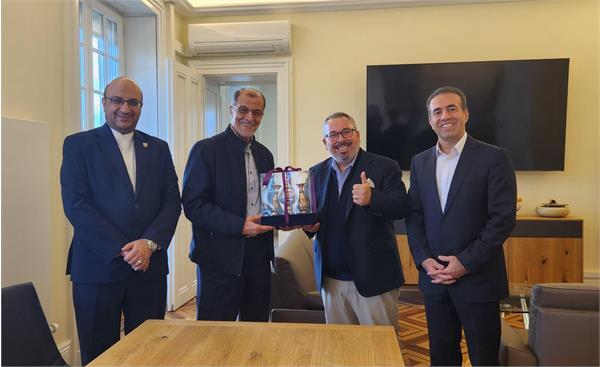 2128690_748-1 دیدار خسرویوفا و علینژاد با رئیس جهانی والیبال