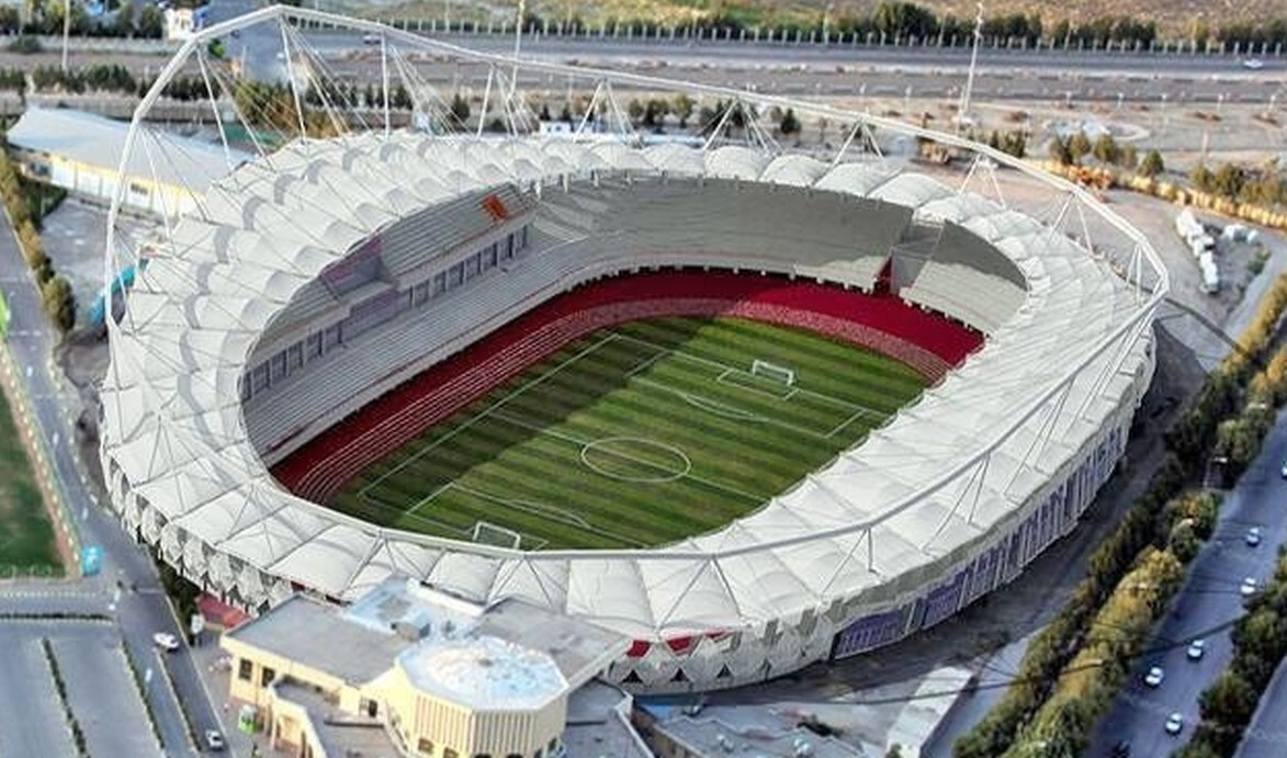 مصاف استقلال و پرسپولیس در مشهد، شیراز یا قطر؛ دربی خانه به‌دوش‌ها بدون زمان و مکان مشخص!