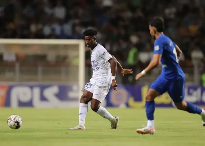 بازیکن جنجالی استقلال سرانجام به ایران برگشت